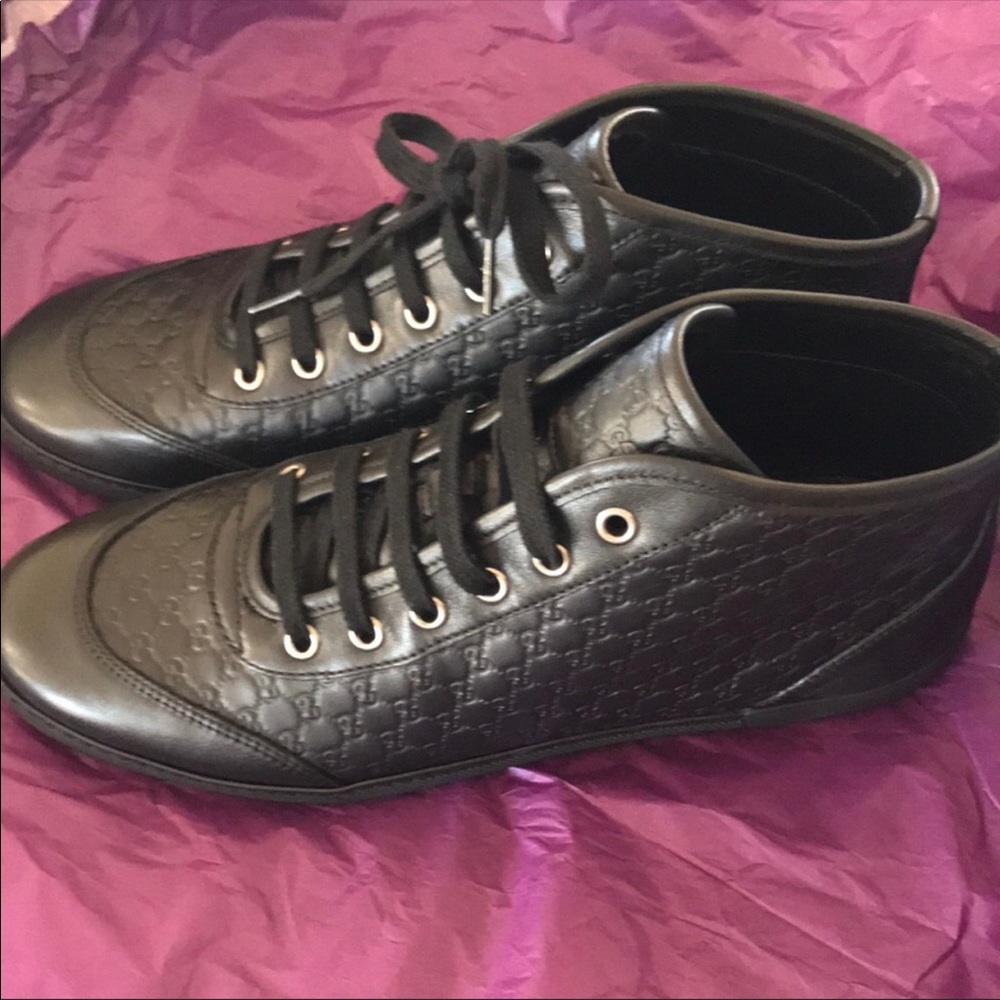 Authentic Gucci Mid-Rise Tops